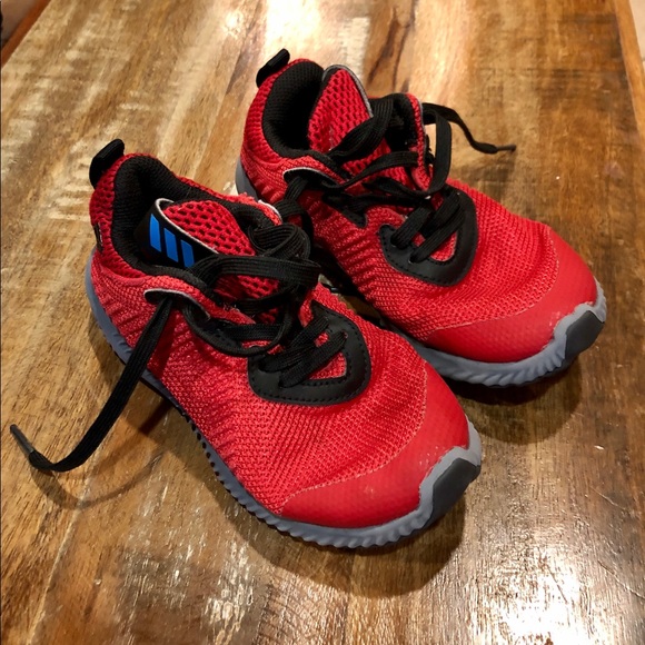 boys adidas tennis shoes